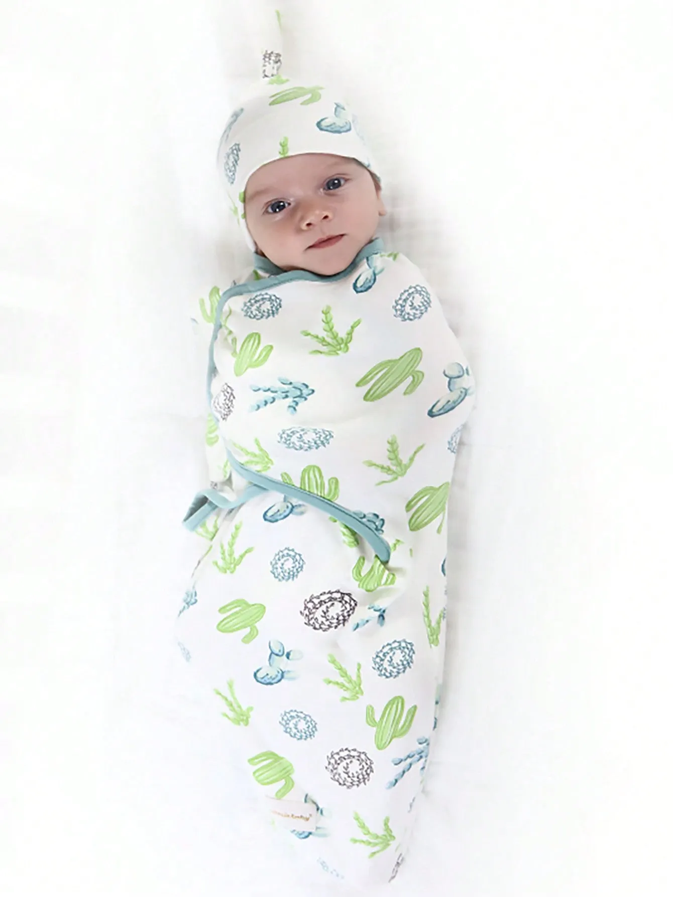 2pcs Newborn Baby Girls' Printed Cotton Hat And Swaddle Blanket Set For Spring/Summer