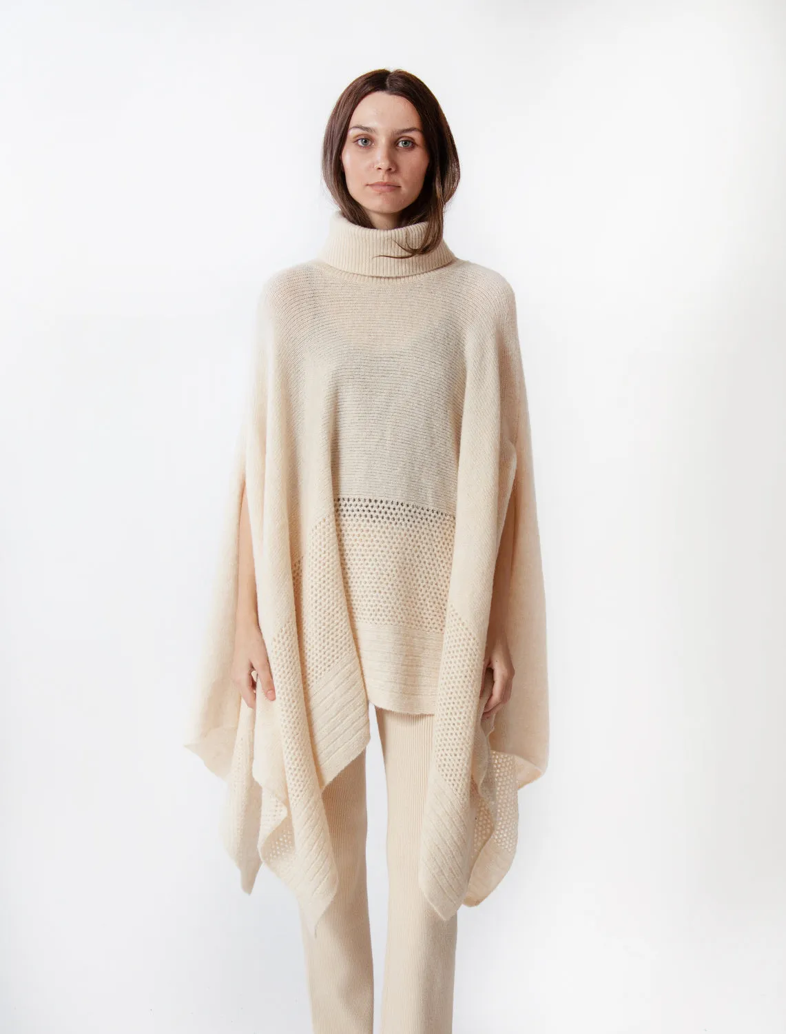 ATHENA PONCHO