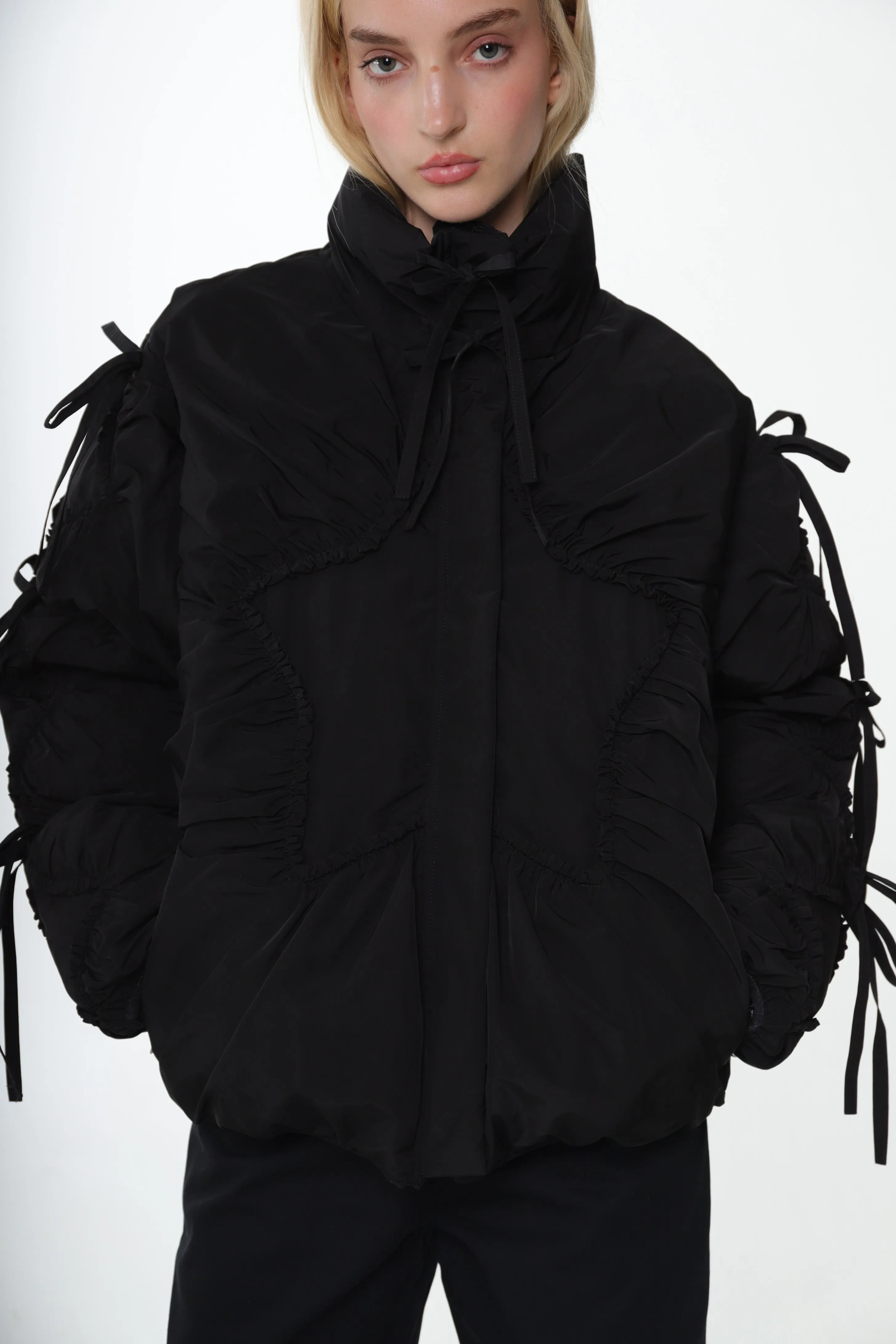 ETOILE PUFFER IN BLACK