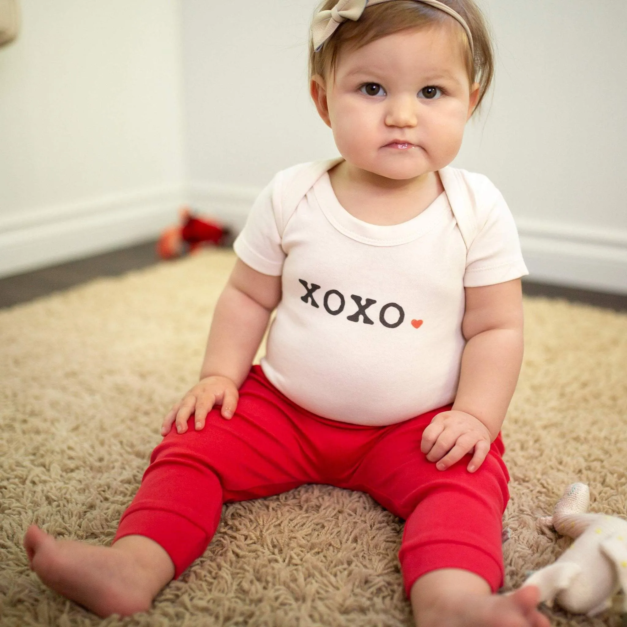 Finn   Emma - XOXO Graphic Bodysuit